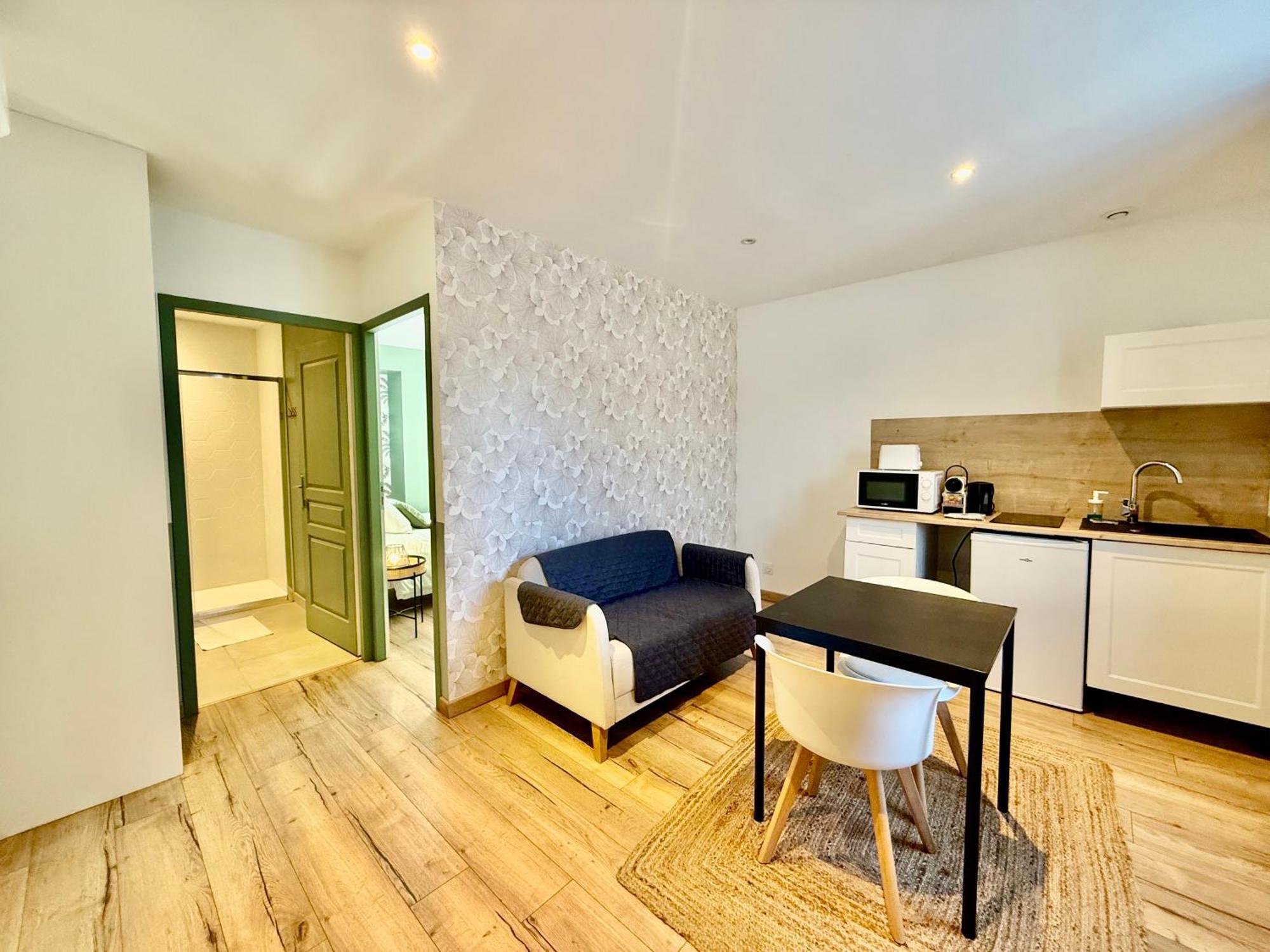Limoges Sud-Lescinqsuites-L'Eden - Dabnb エクステリア 写真