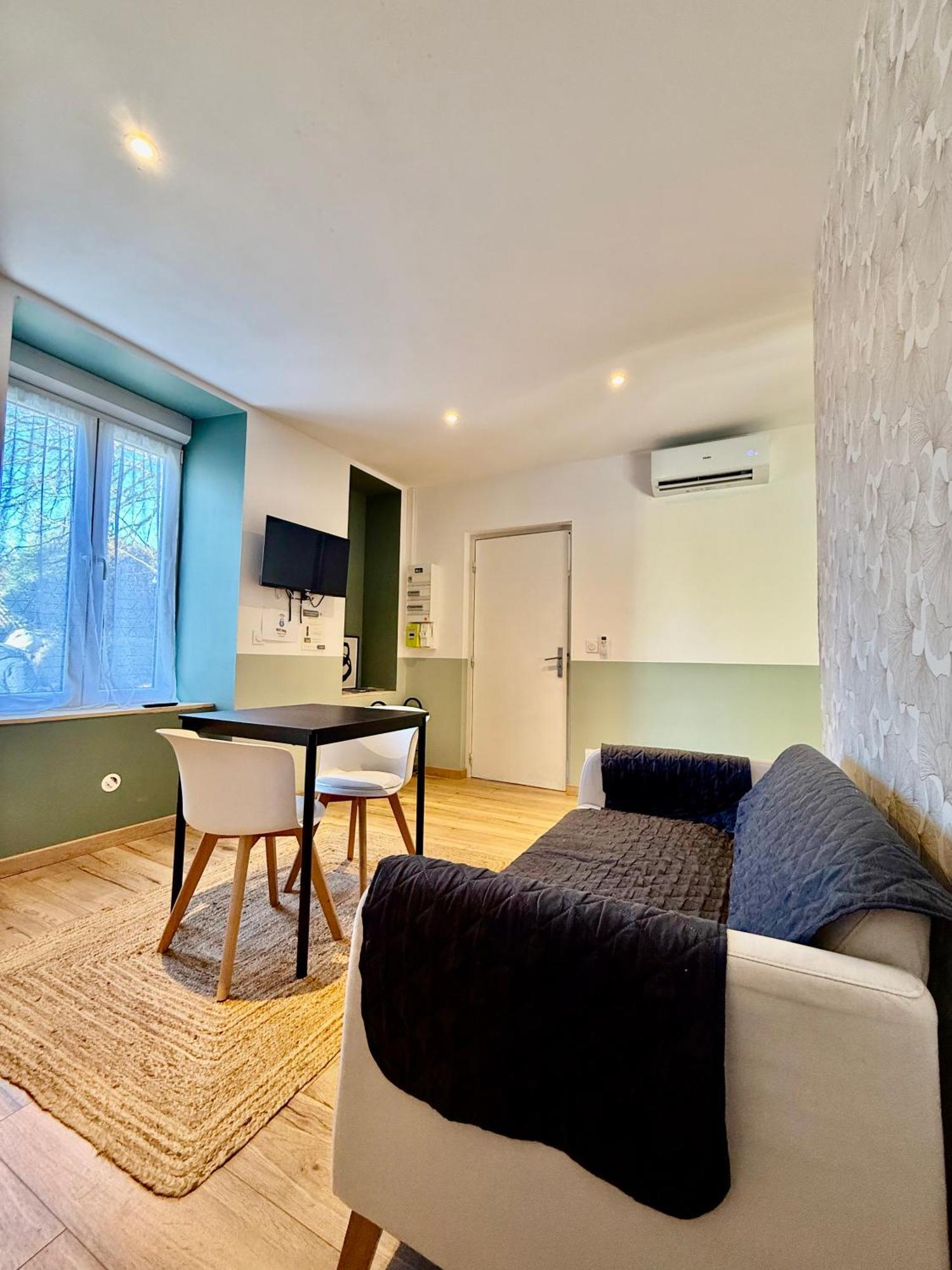 Limoges Sud-Lescinqsuites-L'Eden - Dabnb エクステリア 写真